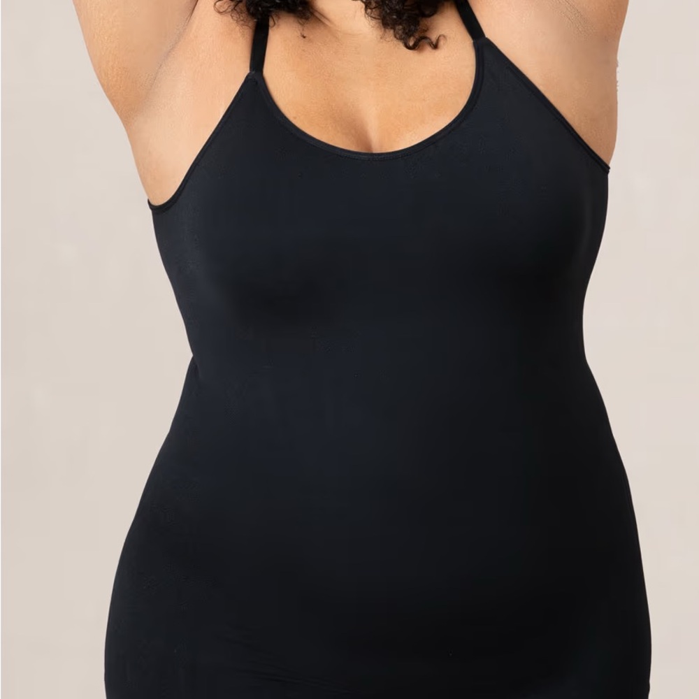 13SE. Shapermint Essentials All Day Every Day Scoop Neck Cami. NWOT